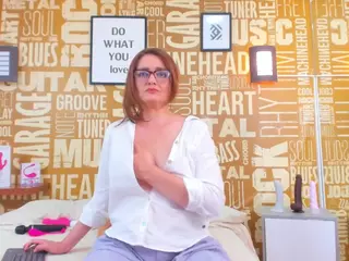 VickyMature's Live Sex Cam Show