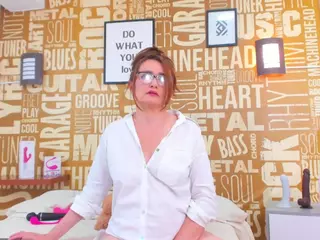 VickyMature's Live Sex Cam Show