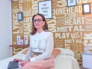 VickyMature's Live Sex Cam Show