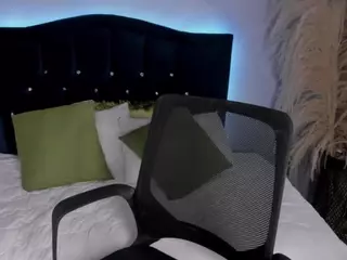 HannaSophiiaa's Live Sex Cam Show