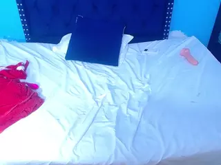 Kinky-redhead18's Live Sex Cam Show