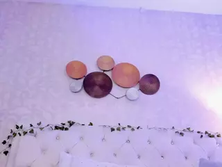 clarisse28's Live Sex Cam Show