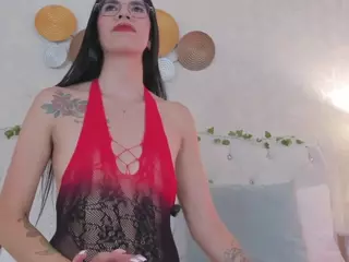 clarisse28's Live Sex Cam Show