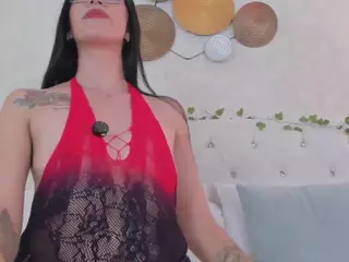 clarisse28's Live Sex Cam Show