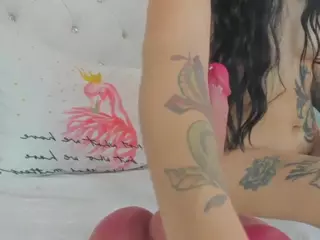 clarisse28's Live Sex Cam Show