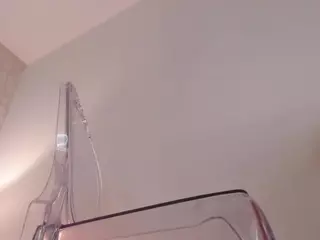 clarisse28's Live Sex Cam Show