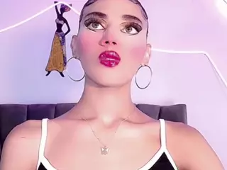 Cristaal-Doll's Live Sex Cam Show