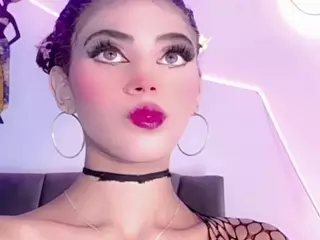 Cristaal-Doll's Live Sex Cam Show