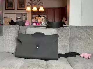 hissubwife's Live Sex Cam Show