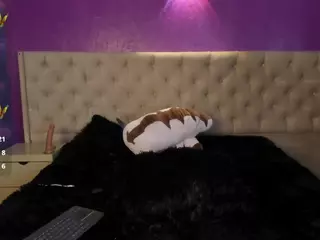 LittleeCherry's Live Sex Cam Show