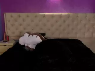 LittleeCherry's Live Sex Cam Show