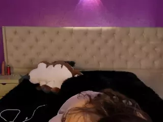LittleeCherry's Live Sex Cam Show
