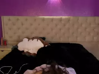 LittleeCherry's Live Sex Cam Show
