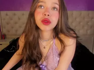 LittleeCherry's Live Sex Cam Show