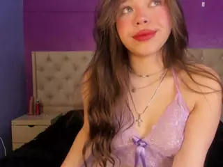 LittleeCherry's Live Sex Cam Show