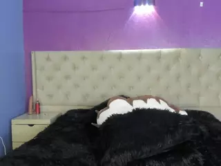 LittleeCherry's Live Sex Cam Show