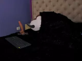 LittleeCherry's Live Sex Cam Show
