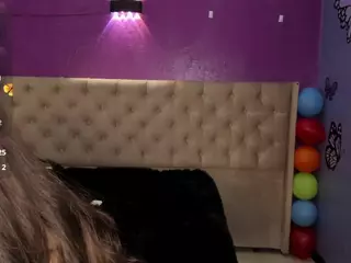 LittleeCherry's Live Sex Cam Show