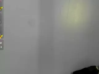 LittleeCherry's Live Sex Cam Show