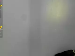 LittleeCherry's Live Sex Cam Show
