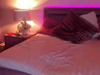 ArtemisKiss's Live Sex Cam Show