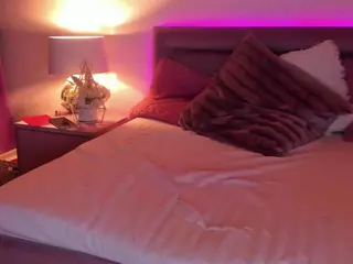 ArtemisKiss's Live Sex Cam Show
