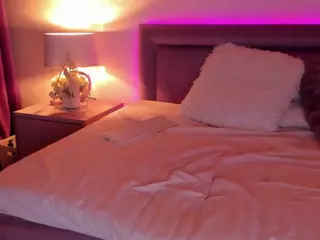 ArtemisKiss's Live Sex Cam Show