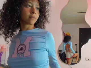 Milanht's Live Sex Cam Show