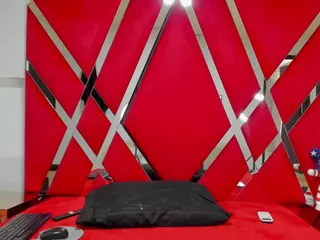 Milanht's Live Sex Cam Show