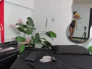 Milanht's Live Sex Cam Show