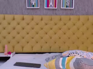 KloeGitana's Live Sex Cam Show