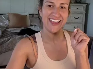 Anastasiaaaaa's Live Sex Cam Show