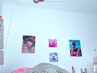 ebony-cutte's Live Sex Cam Show