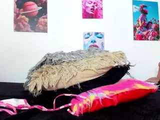 ebony-cutte's Live Sex Cam Show
