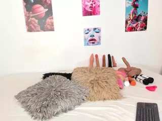 ebony-cutte's Live Sex Cam Show