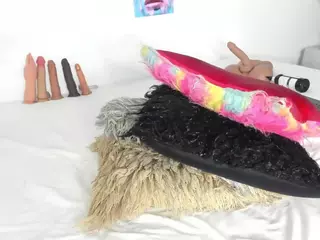 ebony-cutte's Live Sex Cam Show