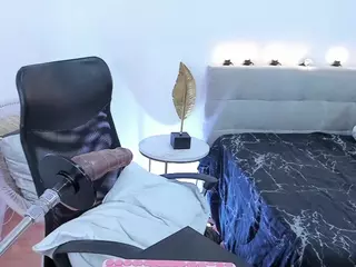 MadelaneCoote's Live Sex Cam Show