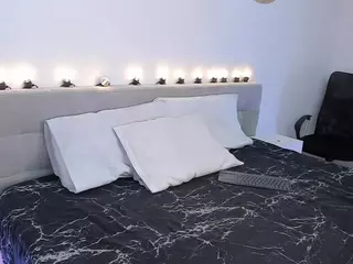 MadelaneCoote's Live Sex Cam Show