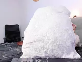 MadelaneCoote's Live Sex Cam Show