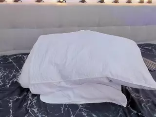 MadelaneCoote's Live Sex Cam Show
