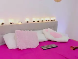 MadelaneCoote's Live Sex Cam Show