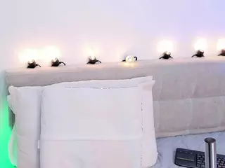MadelaneCoote's Live Sex Cam Show