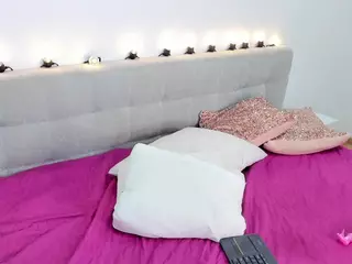 MadelaneCoote's Live Sex Cam Show