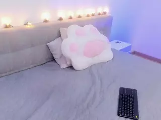 MadelaneCoote's Live Sex Cam Show