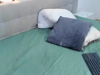 MadelaneCoote's Live Sex Cam Show