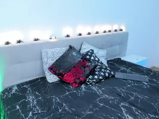 MadelaneCoote's Live Sex Cam Show