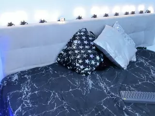 MadelaneCoote's Live Sex Cam Show