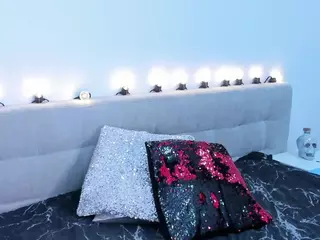MadelaneCoote's Live Sex Cam Show