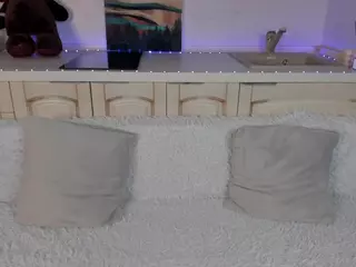Marta-Bates's Live Sex Cam Show