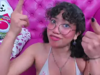 SAFIRO-AGATA's Live Sex Cam Show